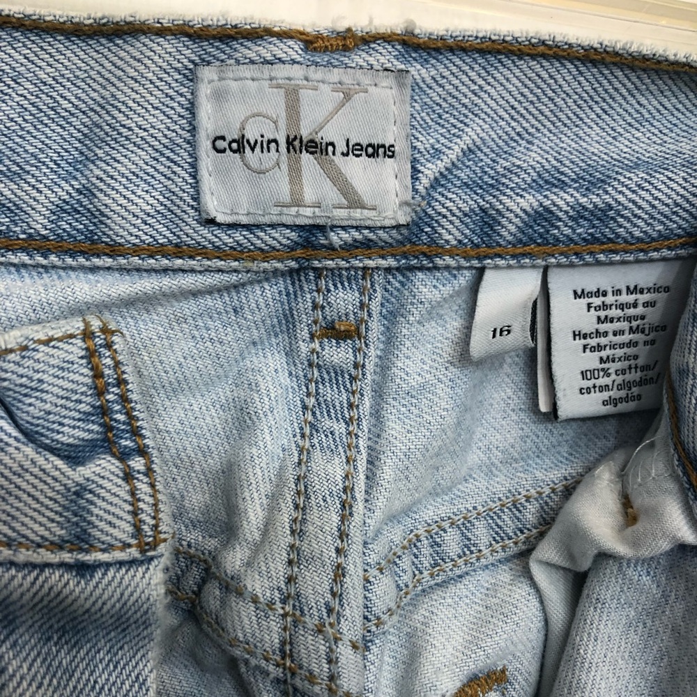 Vintage Calvin Klein light wash denim mom jeans - Picture 5 of 5